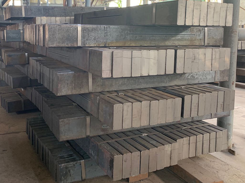 Slit cathode flat steel